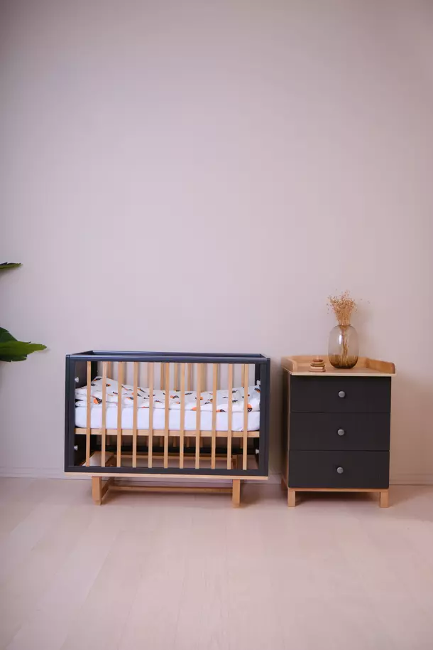 Как выбрать гарнитур (кроватка + пеленальный комод) для новорожденного малыша